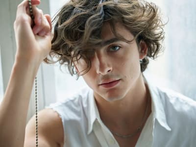 Timothée Chalamet Kylie Jenner, Best Selling Movies, Bio, Age,